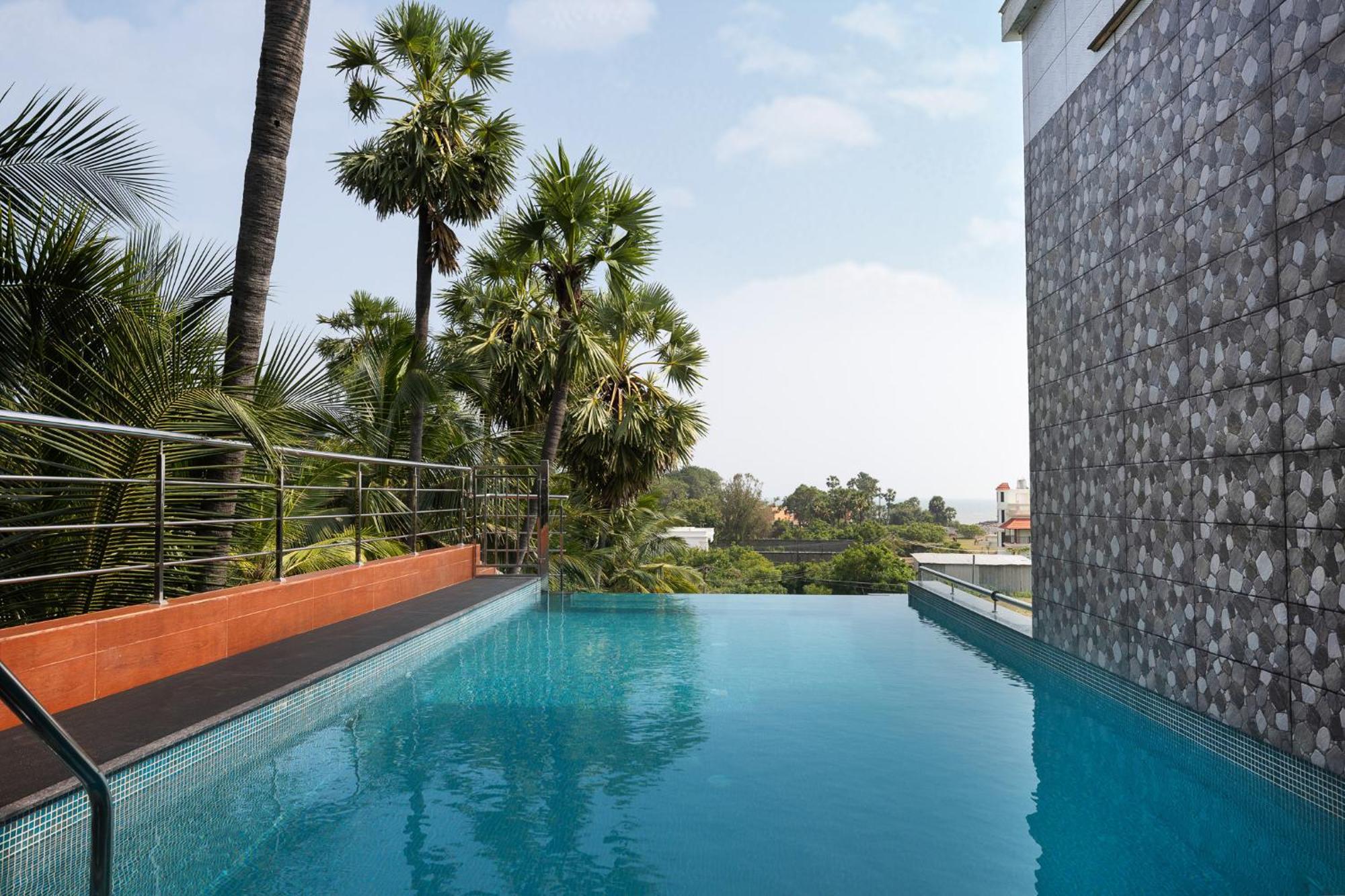 The Serene Shores - Luxury Private Villa بونديتْشيري المظهر الخارجي الصورة